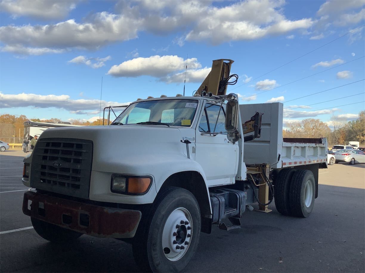 Ford F-800