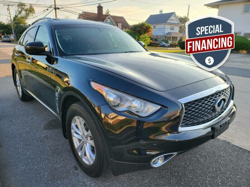 Infiniti QX70
