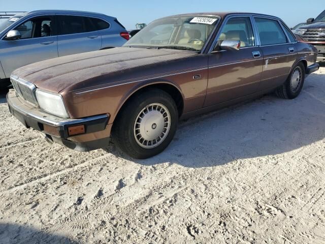 Jaguar Vanden Plas