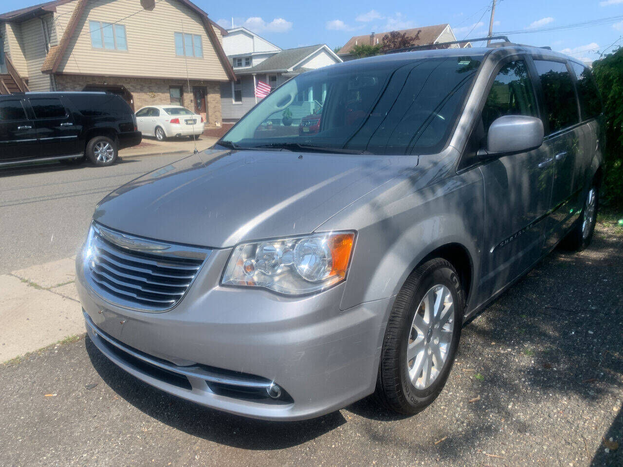 2016 CHRYSLER Town and Country