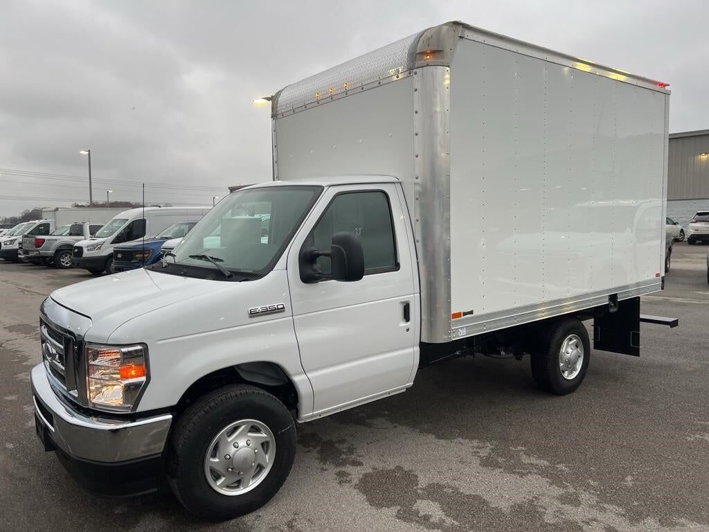 2025 FORD E-350