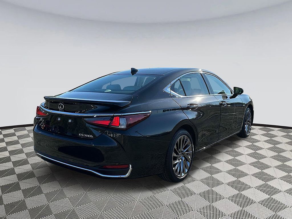 2025 Lexus ES