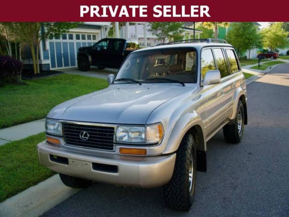 Lexus LX