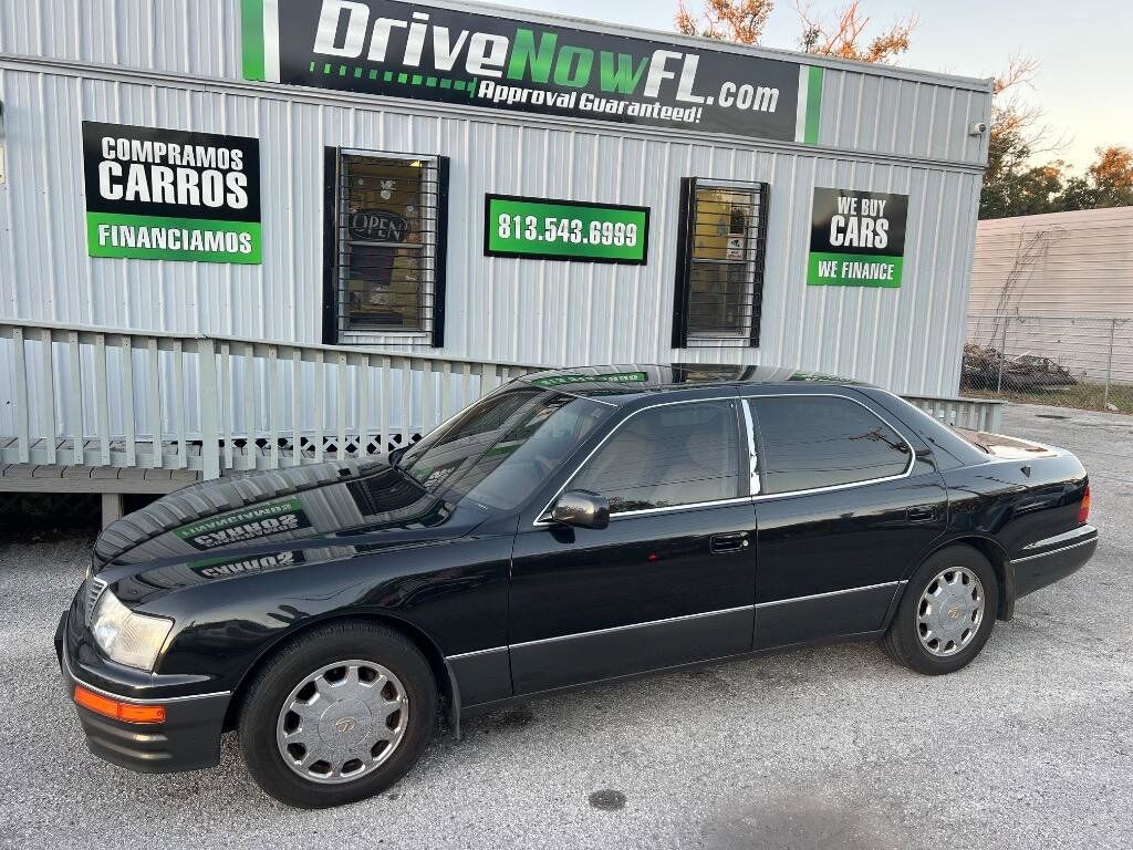 Lexus LS