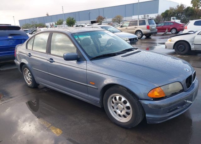BMW 323i