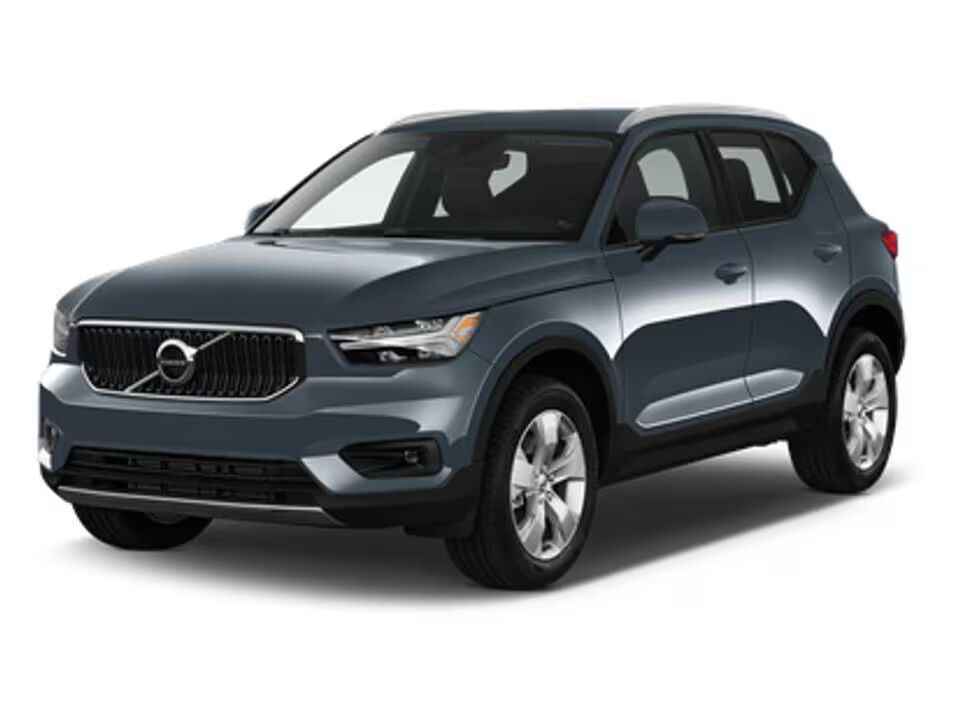 2021 VOLVO XC40