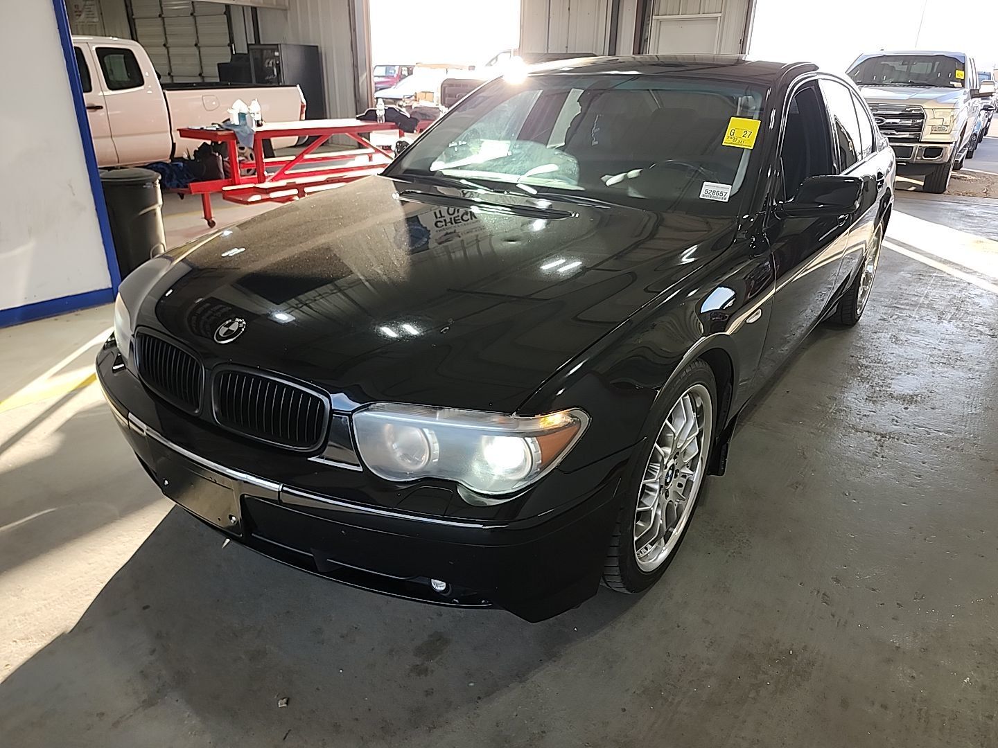 BMW 745i