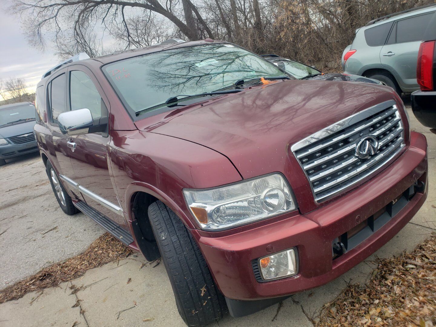 Infiniti QX56
