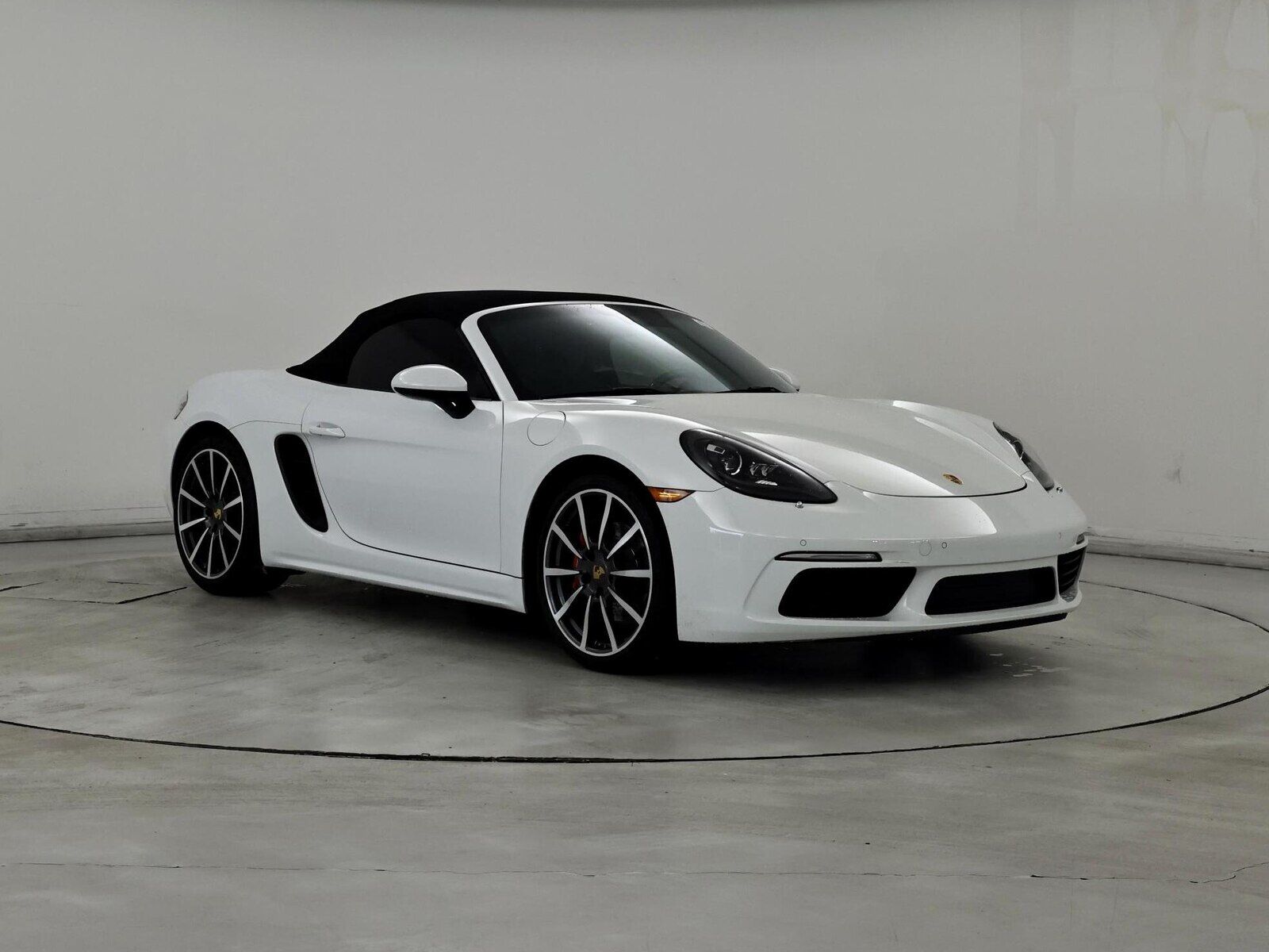 PORSCHE