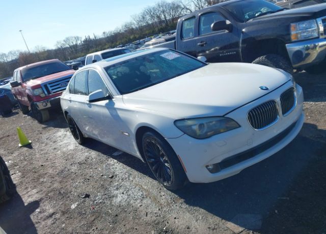 BMW 740i