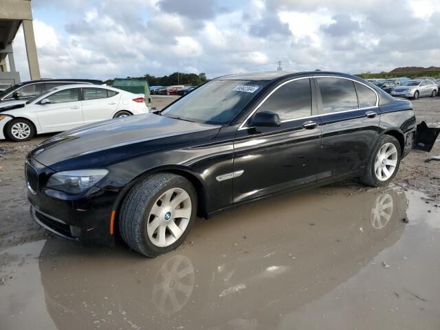 BMW 740i