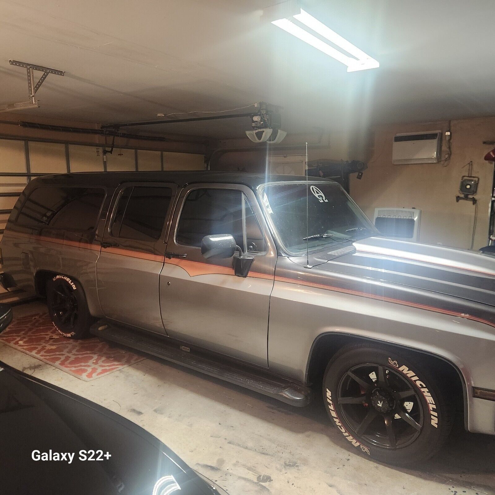 GMC Suburban