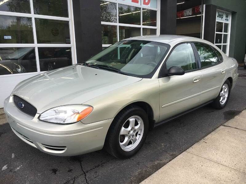 2005 FORD Taurus