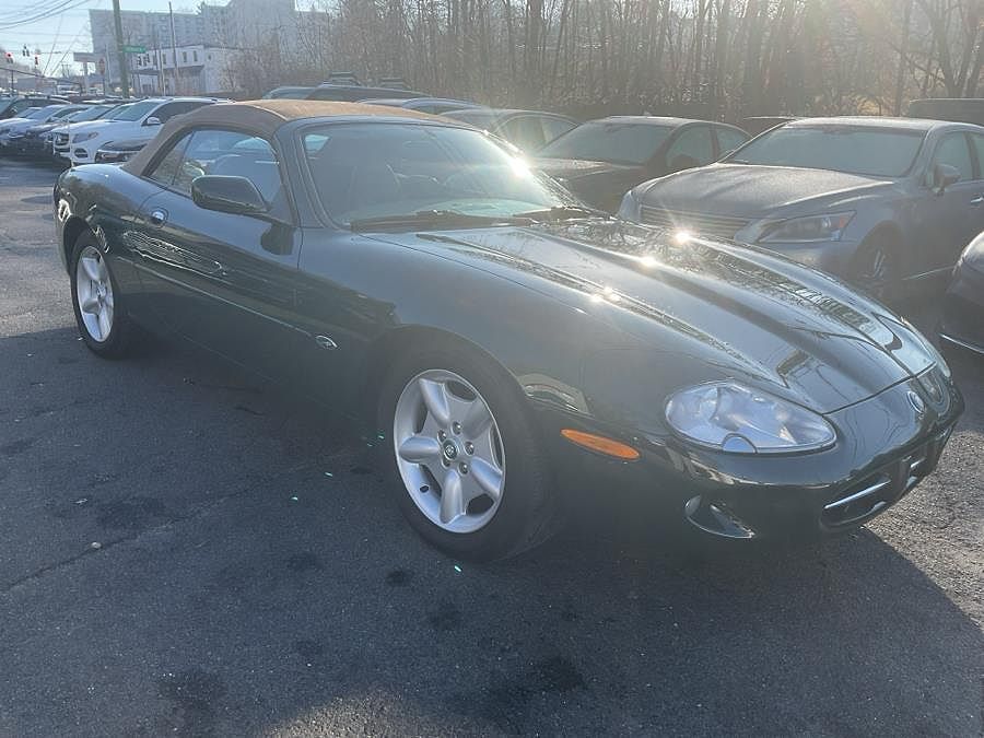 Jaguar XK8