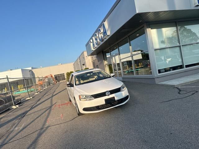 2012 VOLKSWAGEN Jetta