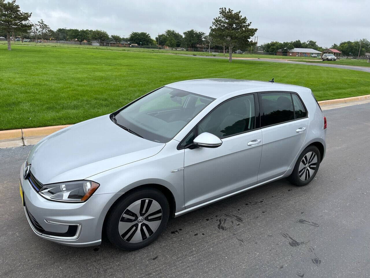 2016 VOLKSWAGEN e-Golf