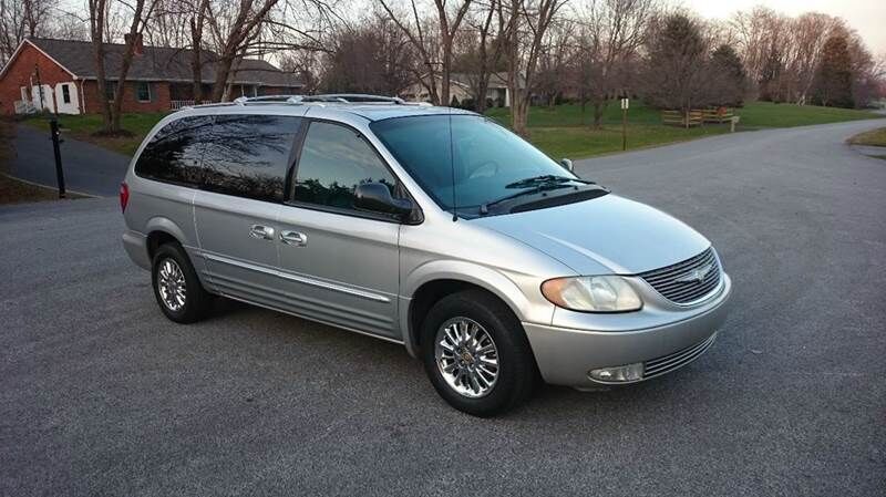 2002 CHRYSLER Town and Country