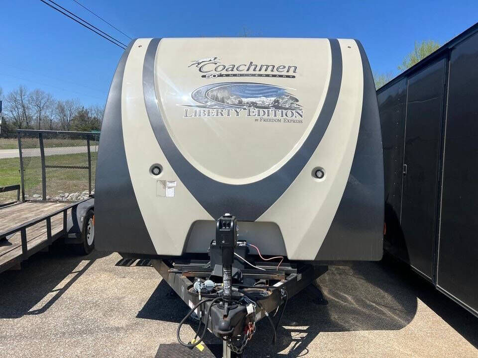 2015 FOREST RIVER Freedom Express