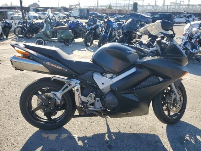 Honda VFR800A (INTERCEPTOR)