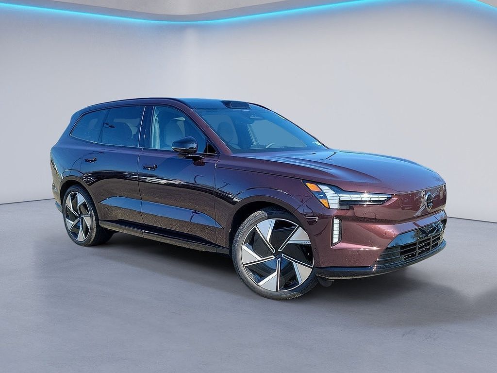 2025 VOLVO EX90