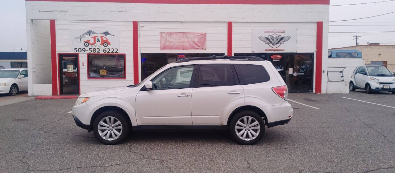 2013 SUBARU Forester