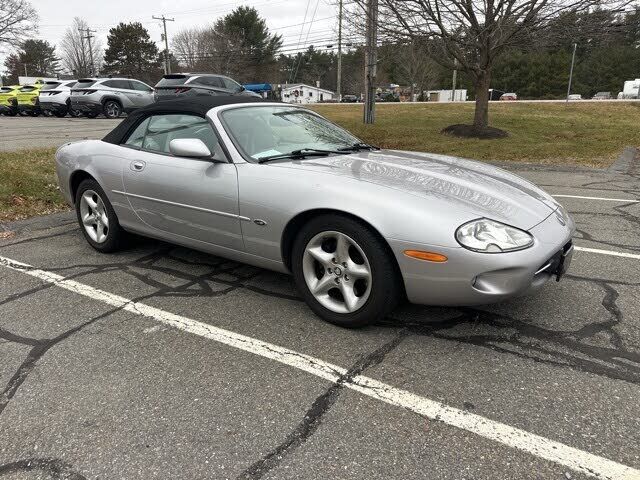 Jaguar XK8