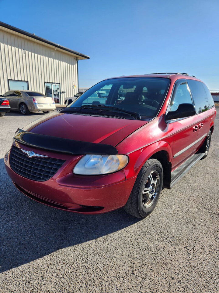 2004 CHRYSLER Town and Country