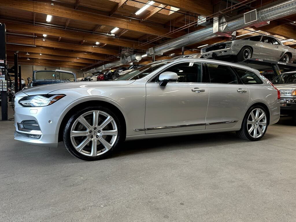 Volvo V90