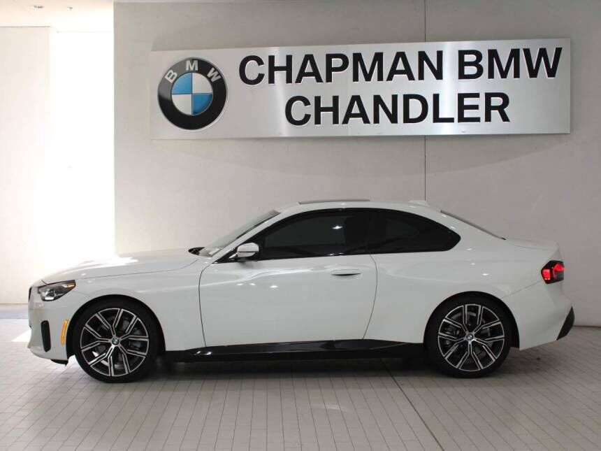 2023 BMW 230i