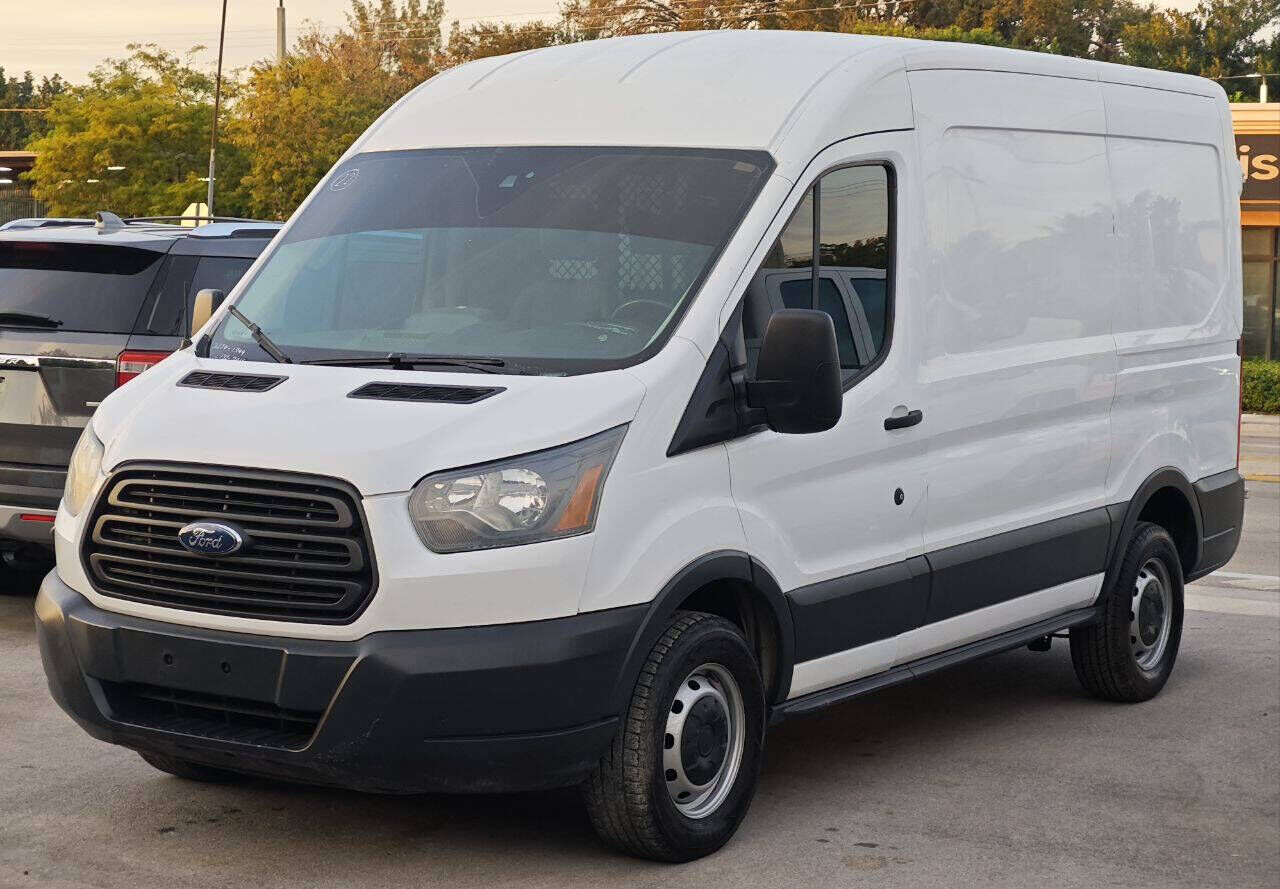 2015 FORD Transit