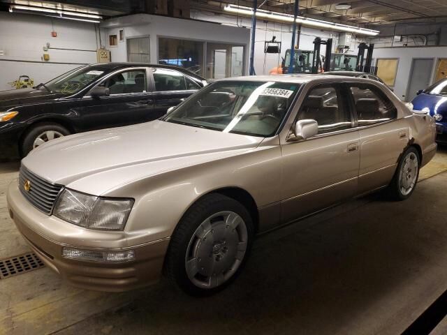 Lexus LS