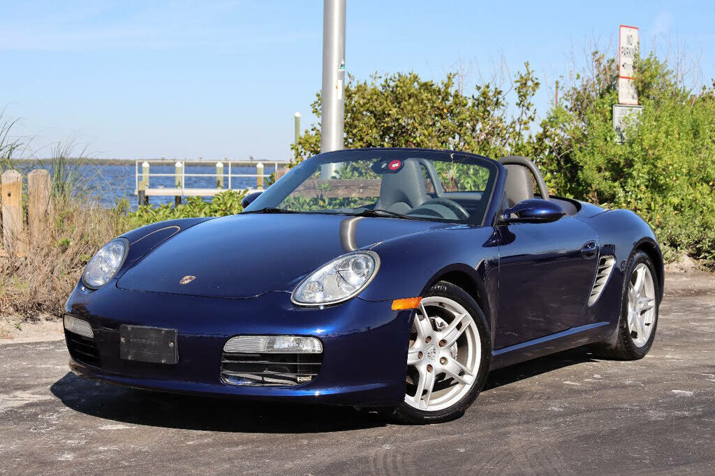 PORSCHE