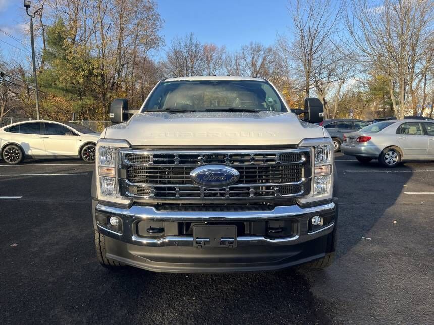 2024 FORD F-600