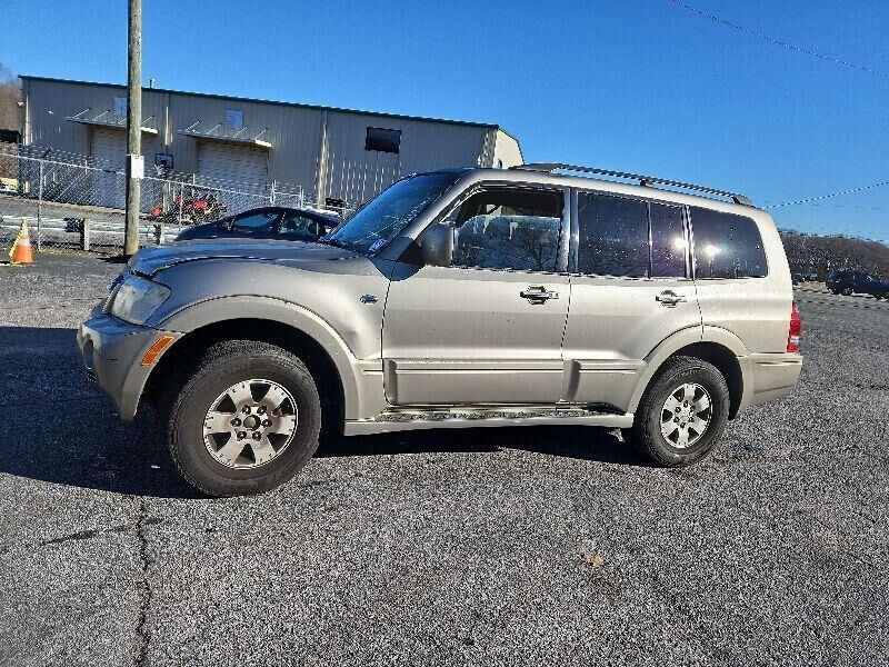 Mitsubishi Montero
