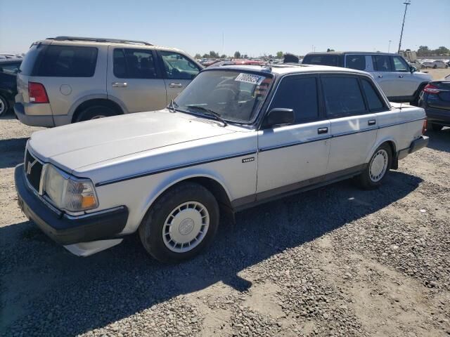 Volvo 240 Series