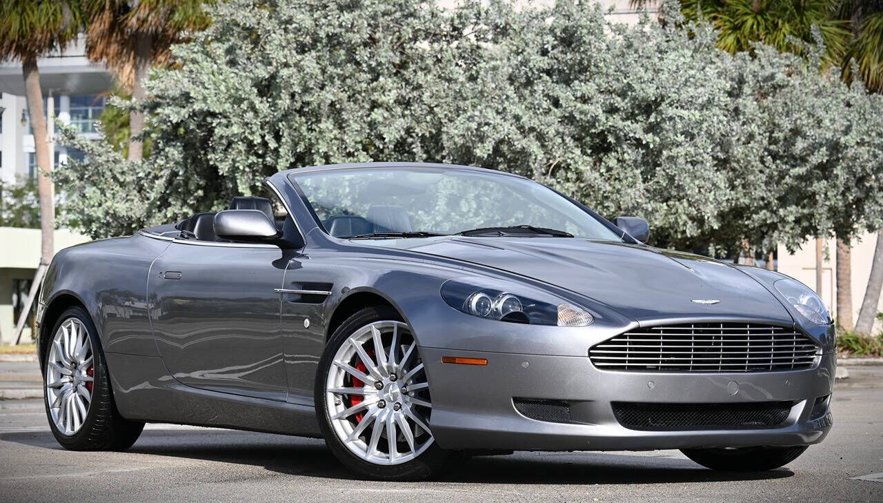 Aston Martin DB9