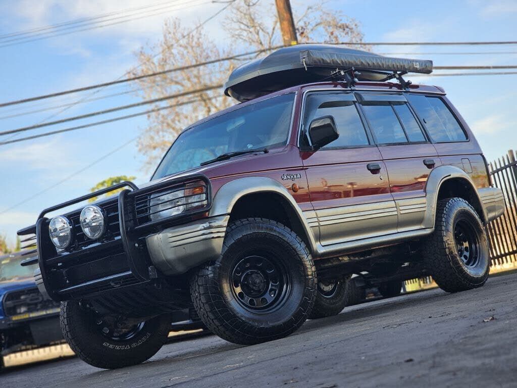 Mitsubishi Montero