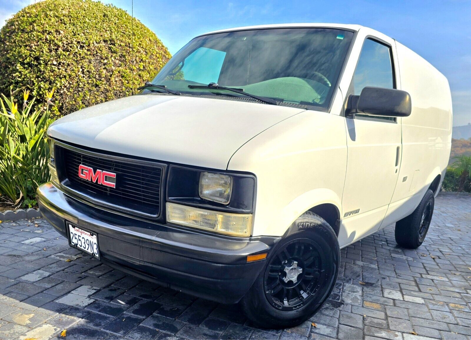 GMC Safari