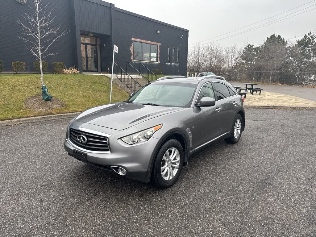 Infiniti QX70