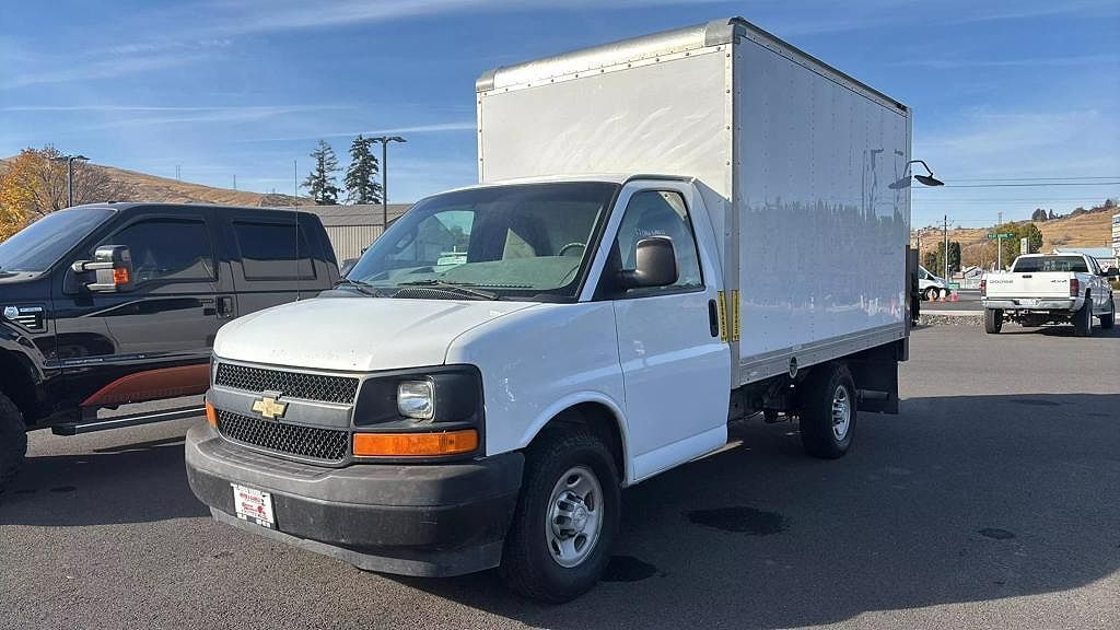 2017 CHEVROLET Express