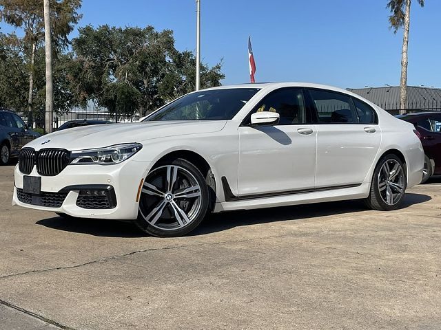 BMW 750i