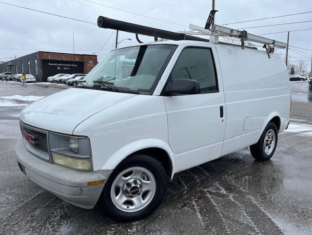 GMC Safari
