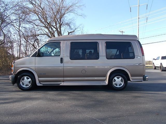 GMC Savana