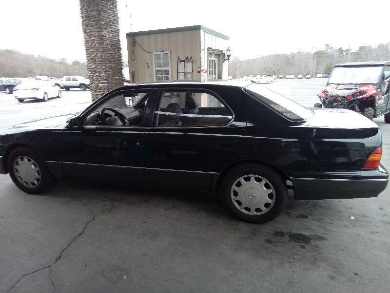 Lexus LS