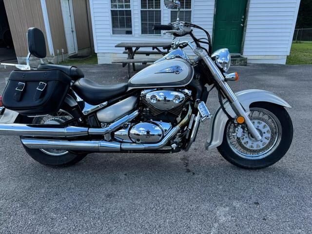 Suzuki VL800K