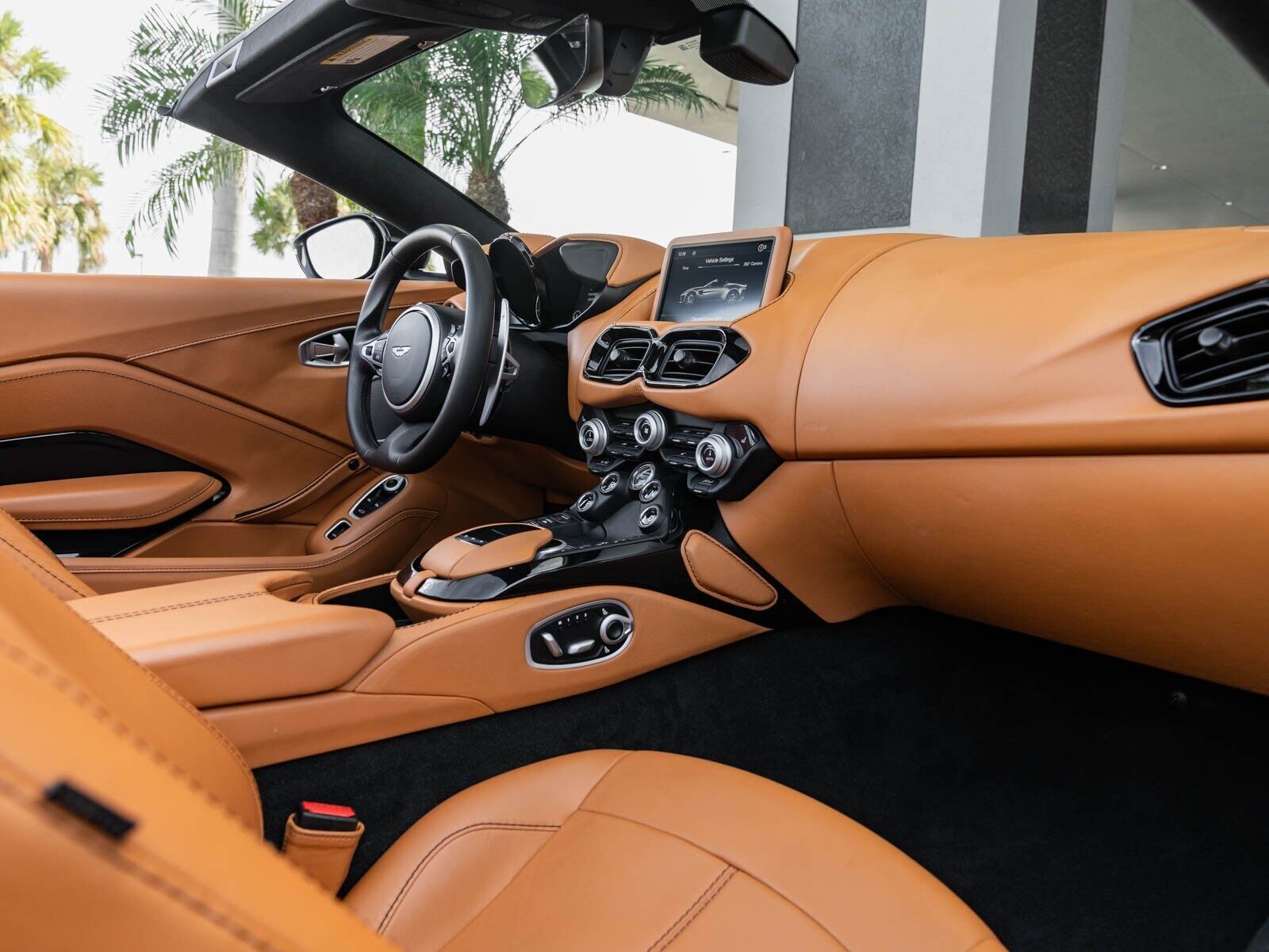 2021 ASTON MARTIN Vantage