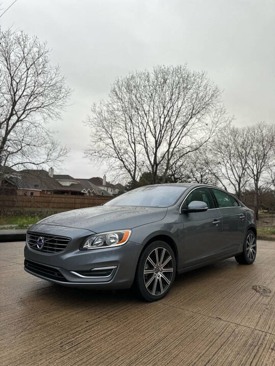 2016 VOLVO S60