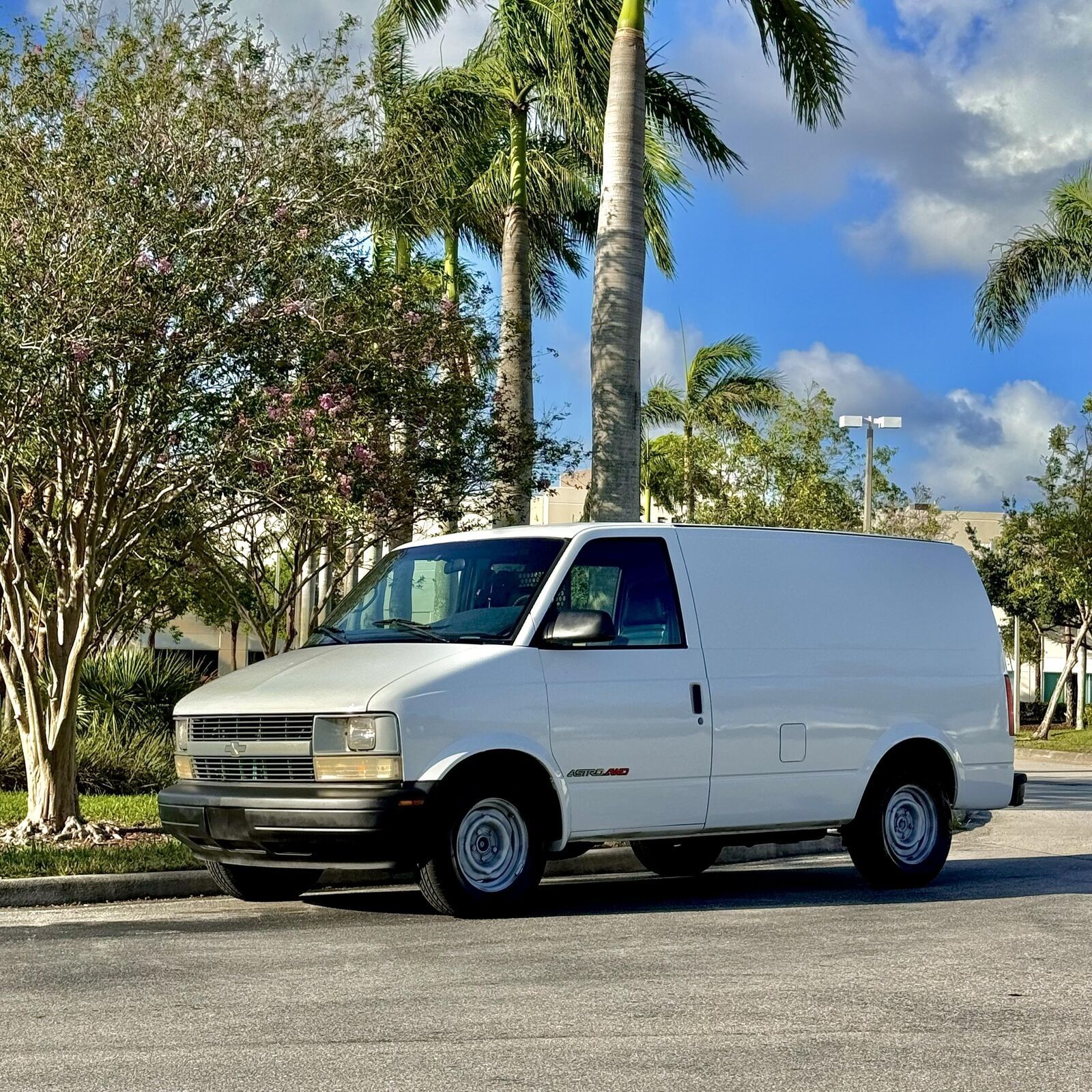 Chevrolet Astro Van