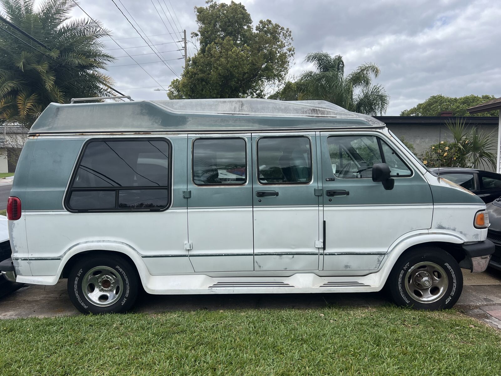 Dodge Ram Van