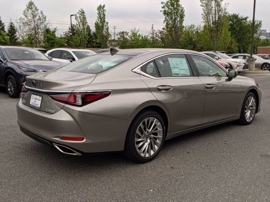 2021 Lexus ES / ES HYBRID